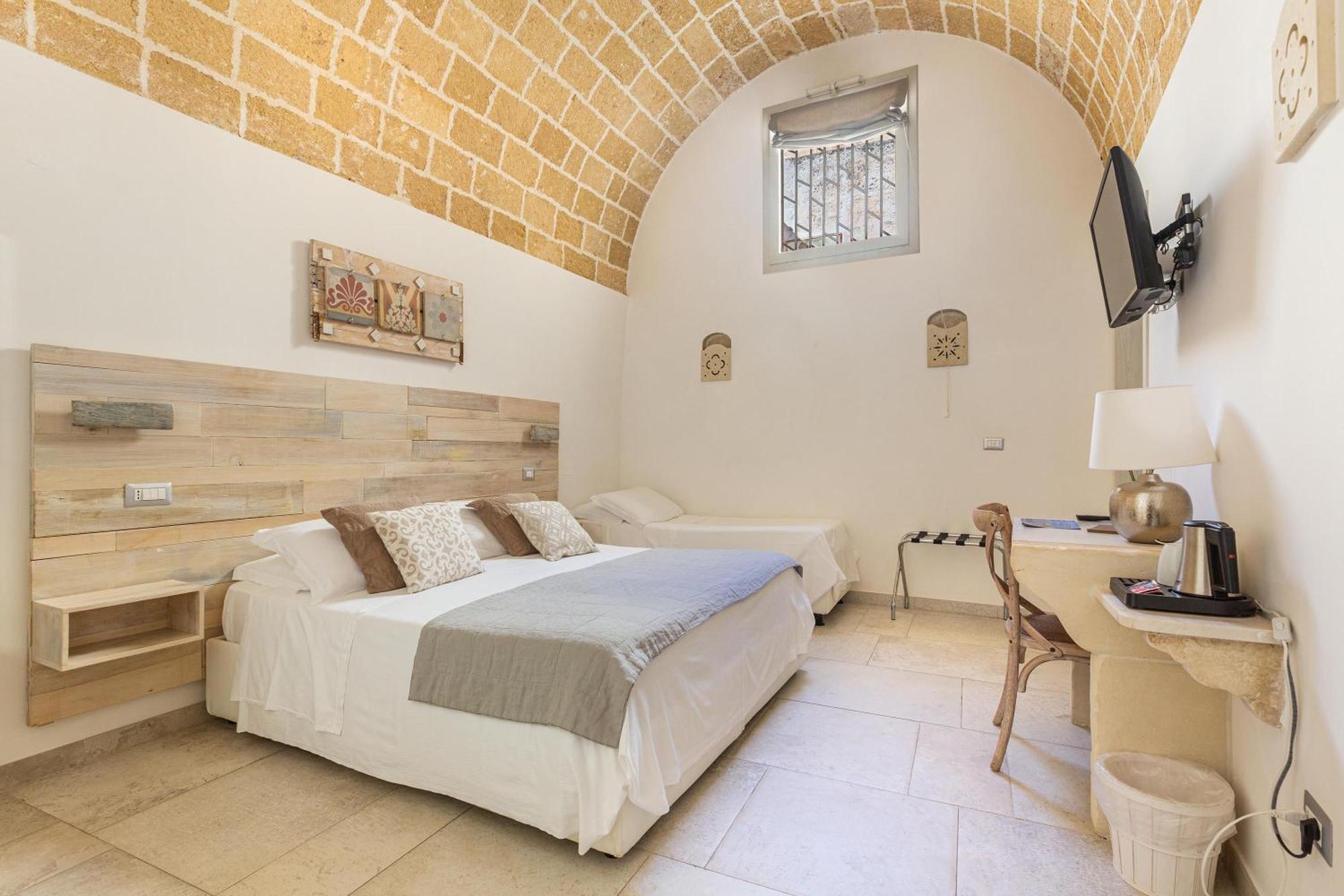 Clara Domus Bed & Breakfast กัลลีโปลี ภายนอก รูปภาพ