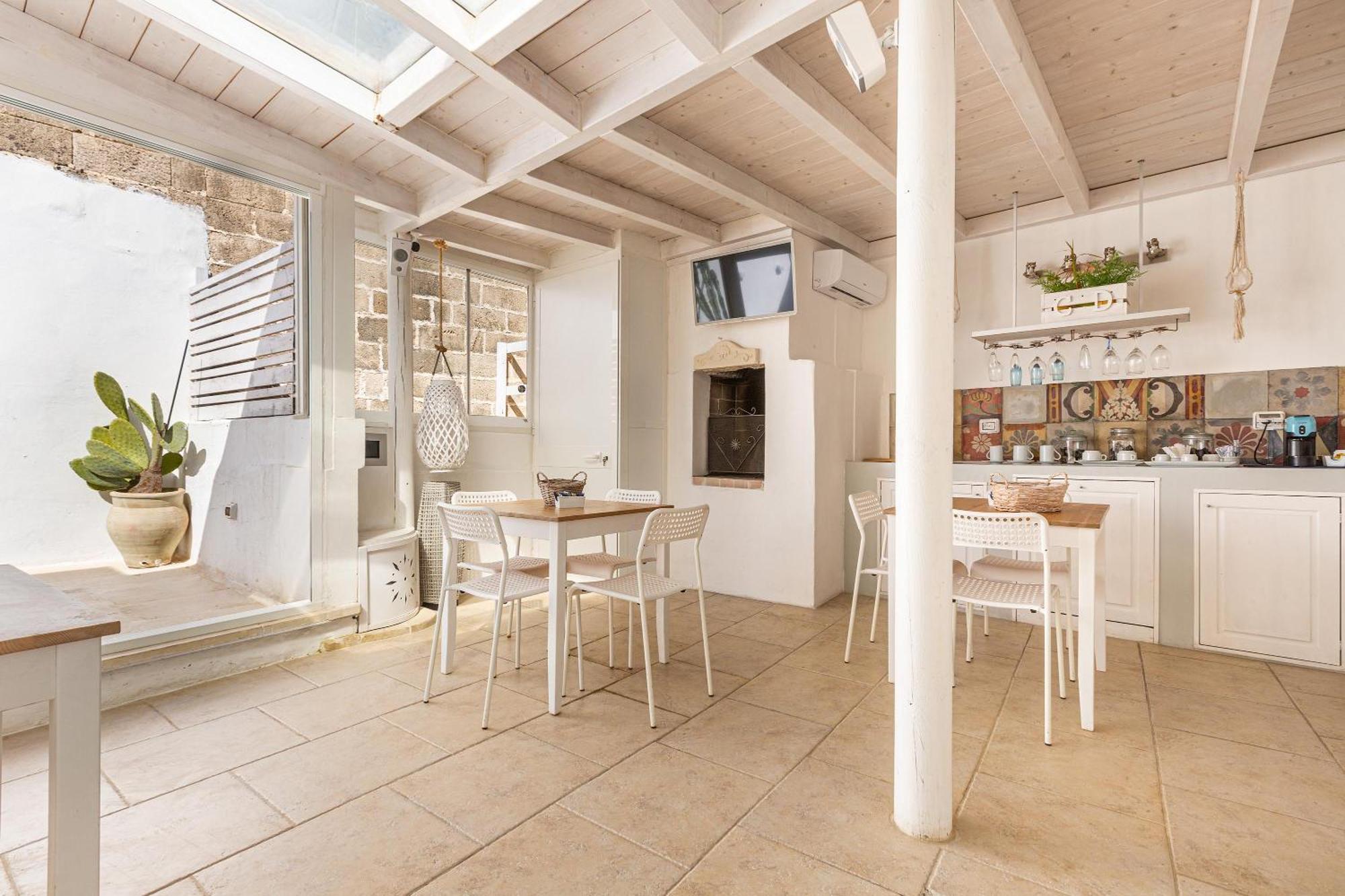 Clara Domus Bed & Breakfast กัลลีโปลี ภายนอก รูปภาพ